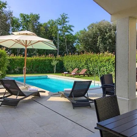 Banjole-aurora Only 200m From The Beach Valtura