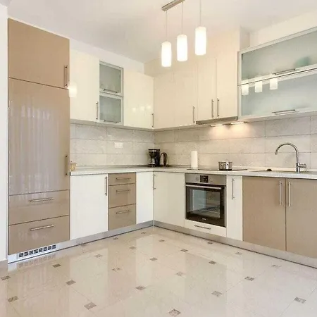 Willa Banjole-aurora Only 200m From The Beach Valtura